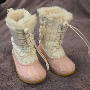 Khombu White and Pink Kids Snow Boots